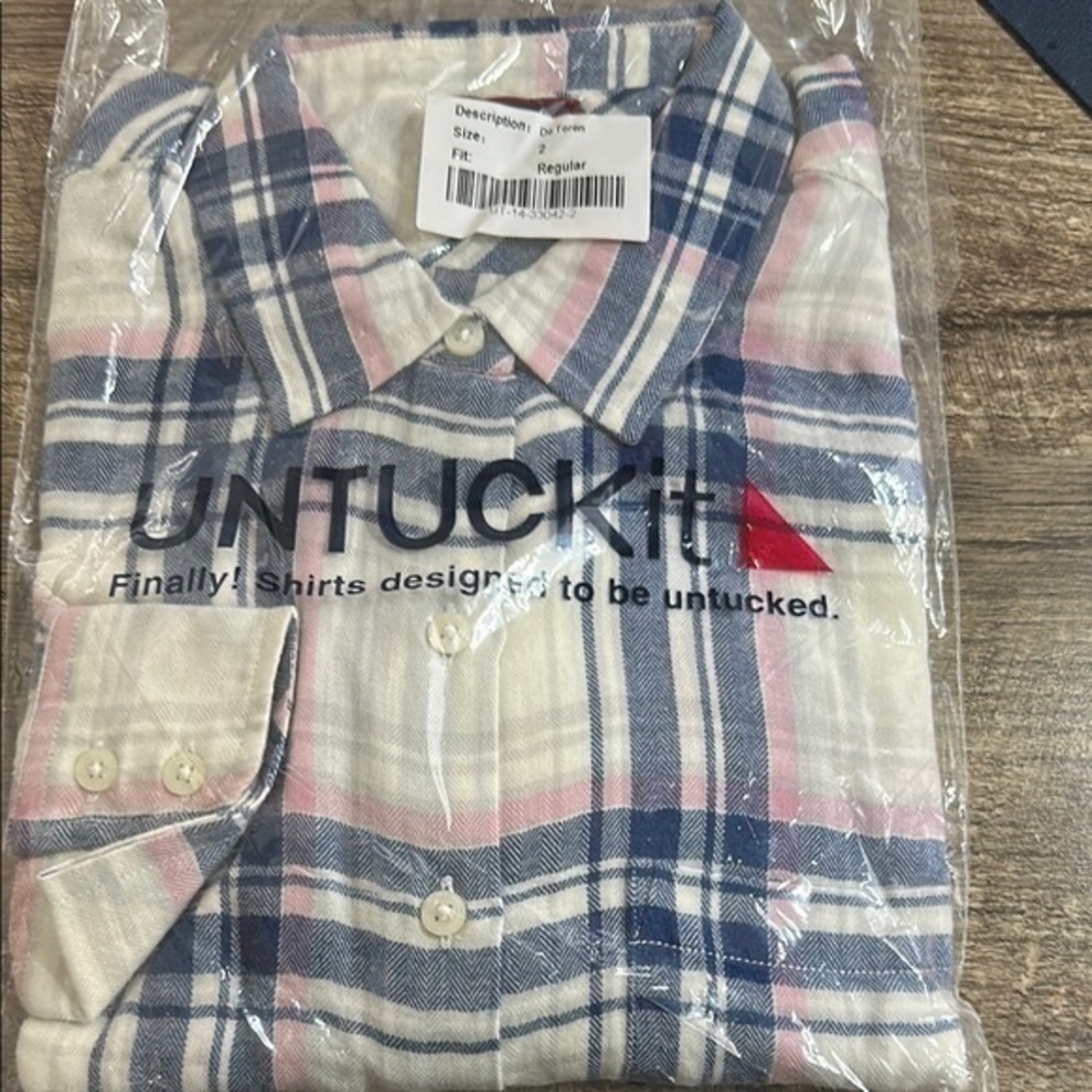 NWT UNTUCKit De Toren Women’s Button Down Short Size 2